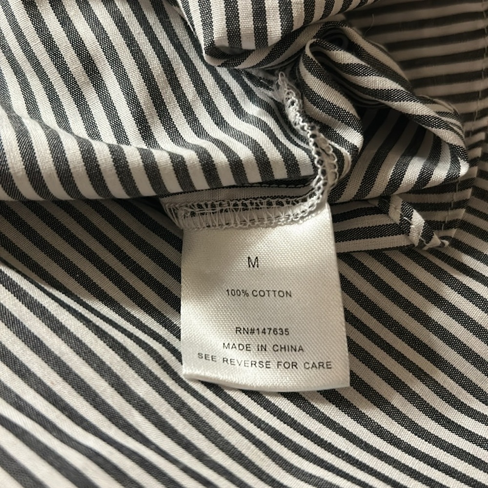 Romeo & Juliet Couture Shirt M Striped Button Down Butterfly Floral Embroidered - Picture 12 of 12